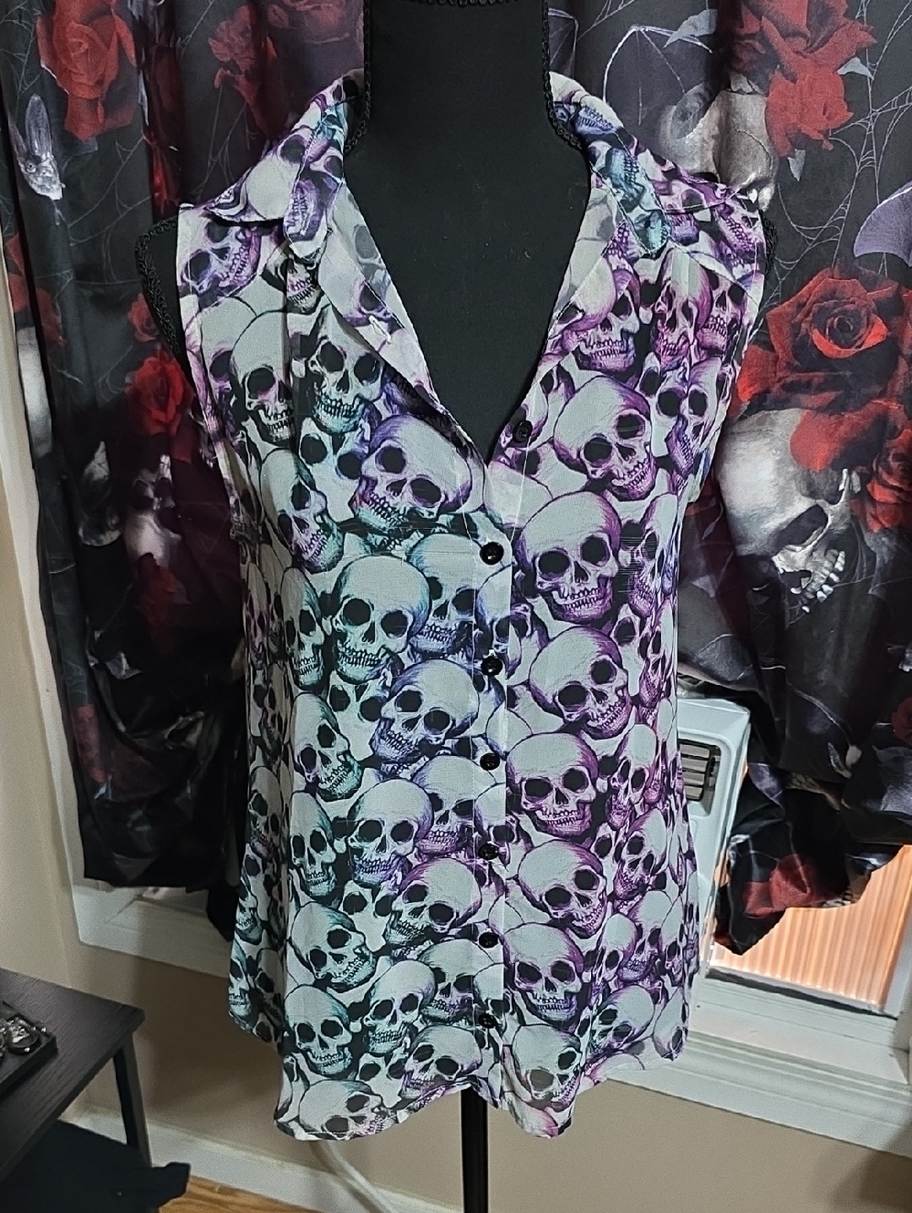 Skull Print Sleeveless Button-Front Top - Purple/Teal